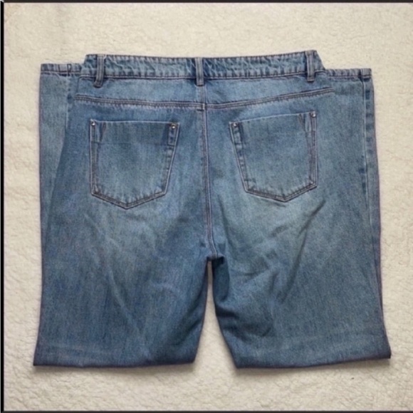 A Loves A Jeans Denim button Fly Mom Jeans loose fit
Size 29 x 28 Nordstroms - Picture 8 of 9